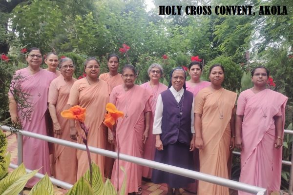 HOLY CROSS CONVENT, AKOLA